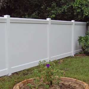 Maxwell Vinyl Fence